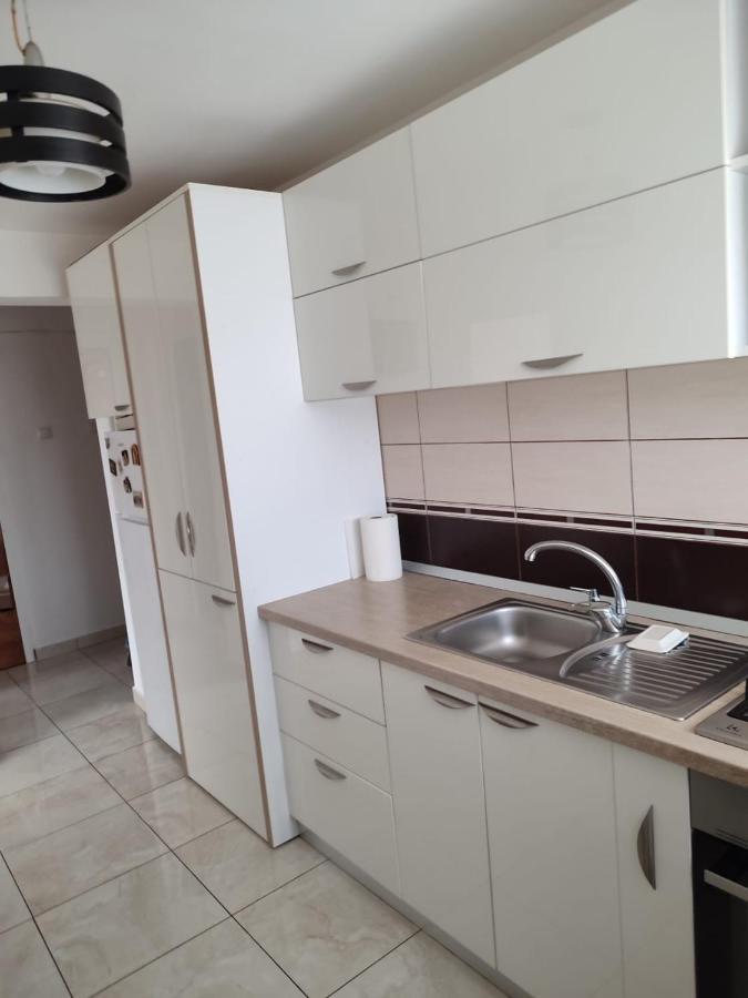 Concept Home Valcea รึมนิคูวัลเจีย ภายนอก รูปภาพ