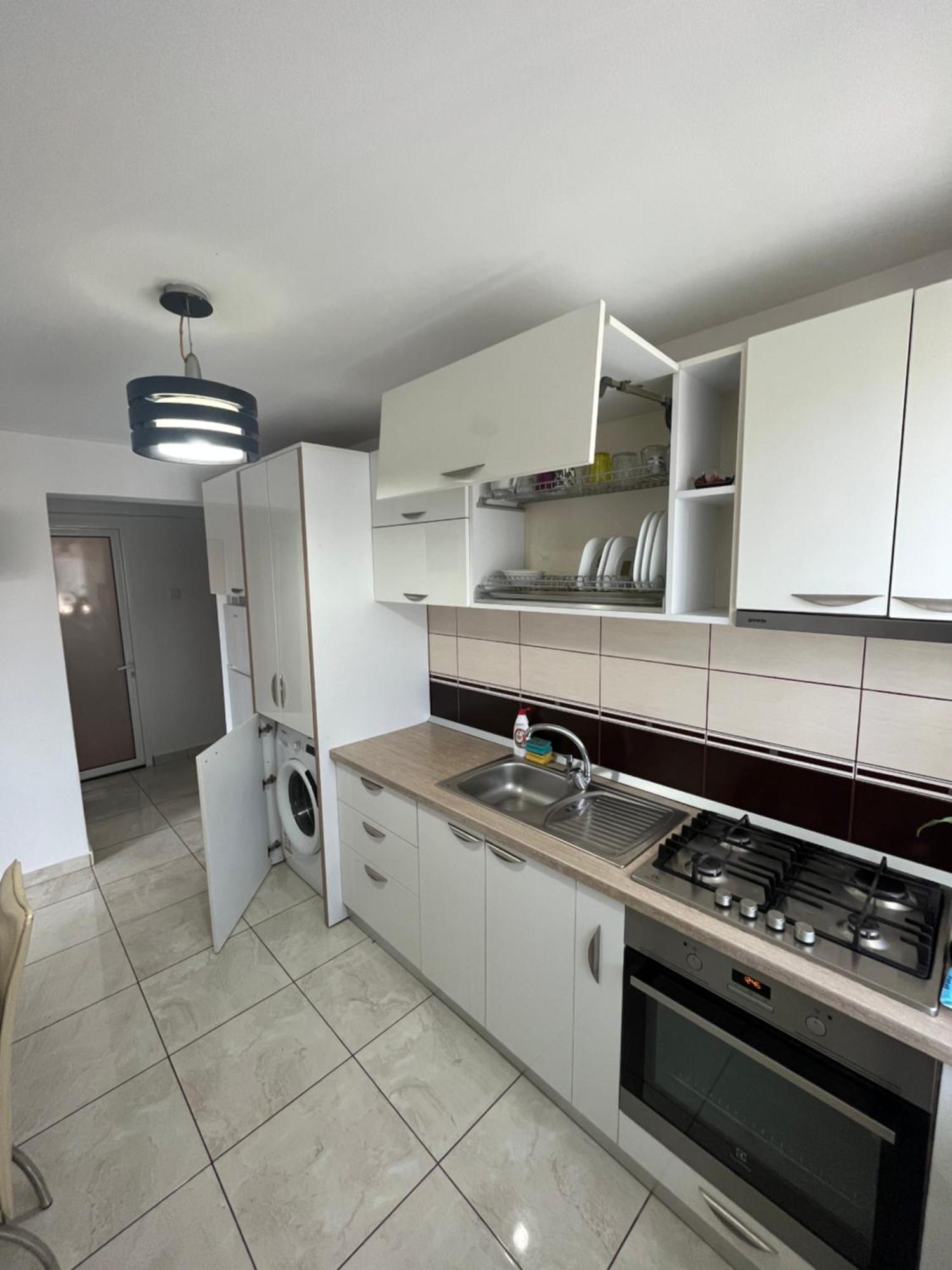 Concept Home Valcea รึมนิคูวัลเจีย ภายนอก รูปภาพ